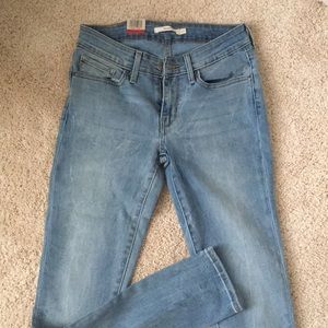 Levis 711 skinny